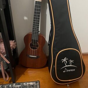 Donner Ukulele with Black and Orange Case